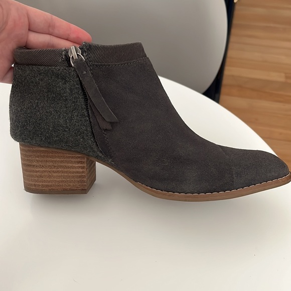 Toms grey suede ankle boots size 8 - Picture 11 of 12